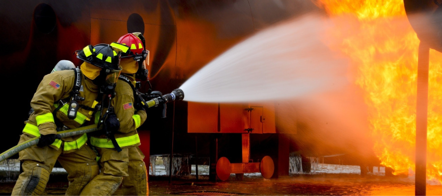 Potencijalni rizici od požara procjenjuju se prilikom projektiranja građevine.
